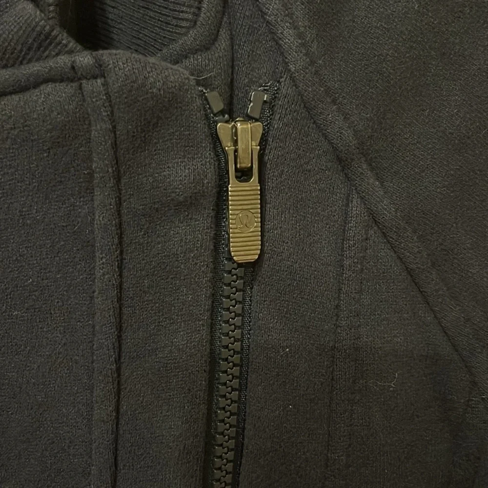 Lululemon Back to It wrap jacket, size 4